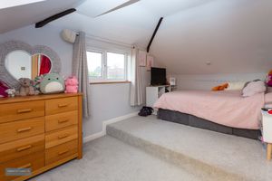 Bedroom- click for photo gallery